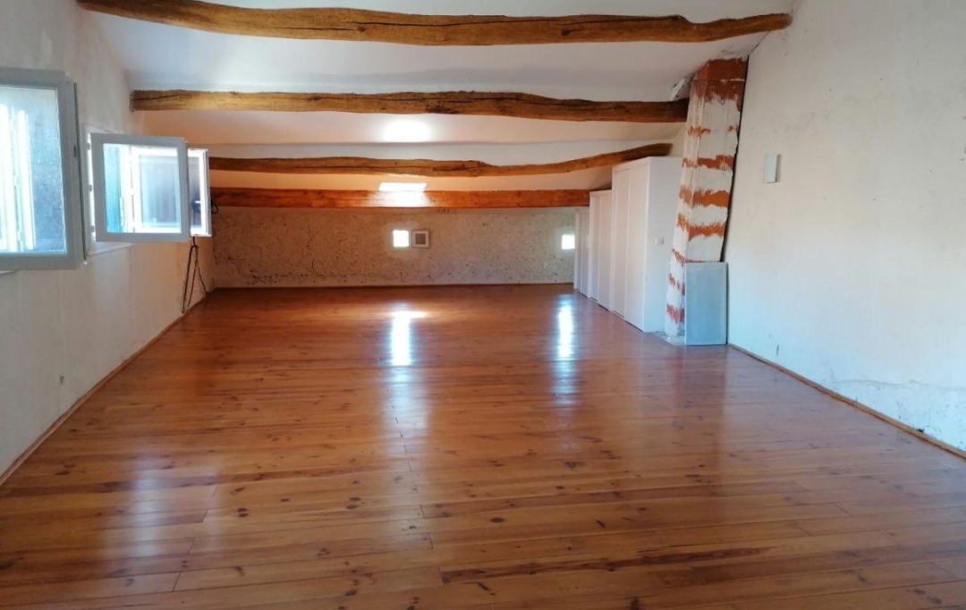 LAGENCE EMMA IMMOBILIER : House | CASTELNAU-DE-GUERS (34120) | 235 m2 | 250 000 € 