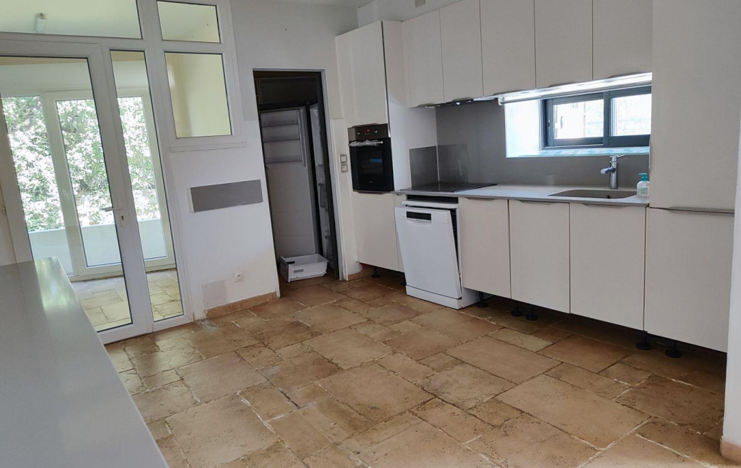 LAGENCE EMMA IMMOBILIER : Domaines / Propriétés | SERVIAN (34290) | 206 m2 | 435 000 € 