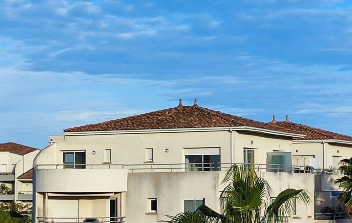 Appartement P2 AGDE 52 m2 219 000 € Appartement P2 AGDE 52 m2 219 000 €