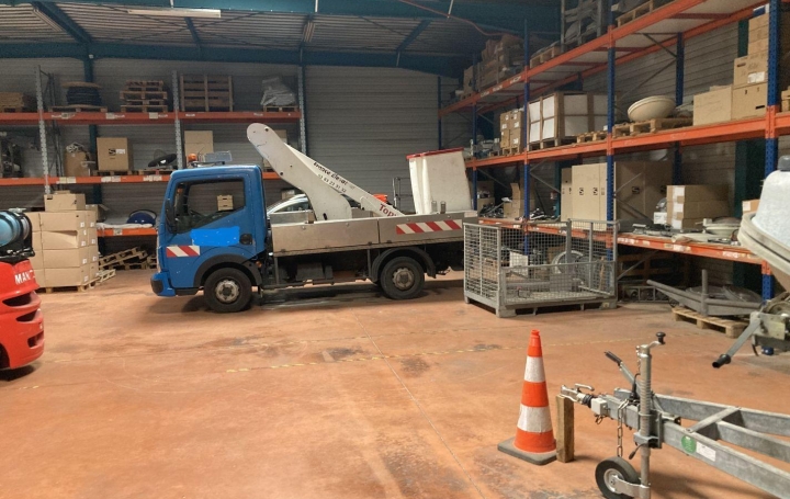 Local commercial AGDE 550 m2 619 000 € Local commercial AGDE 550 m2 619 000 €