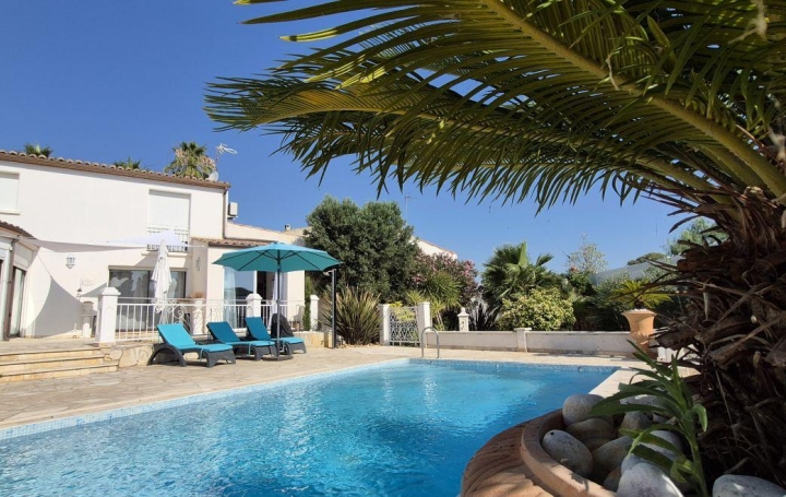 Maison de ville BESSAN 230 m2 770 000 € Maison de ville BESSAN 230 m2 770 000 €